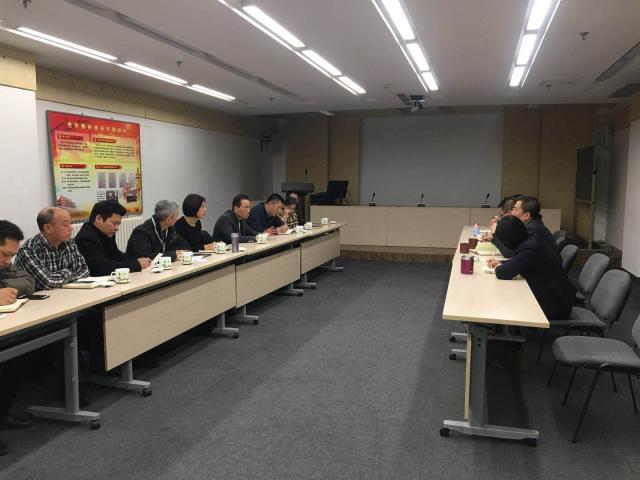 �Ӿ����������ƽ� ���вμӱ����Կ�֧Ԯ����������ɫ��Ʒչ����